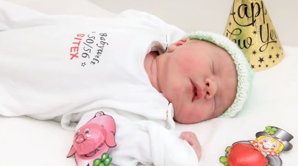 Happy New Year: Emilio ist Halles Neujahrsbaby.