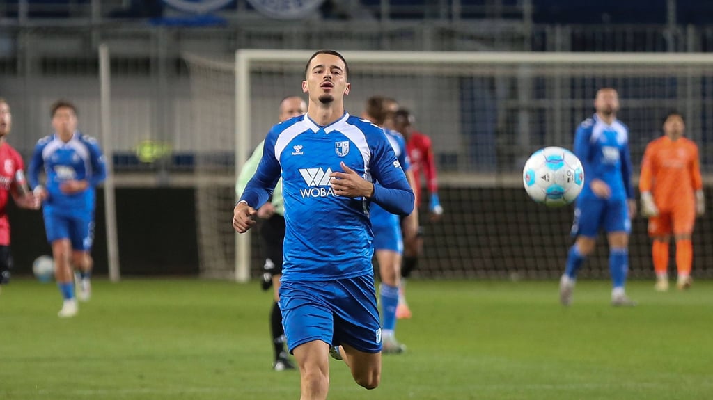 Andi Hoti ist beim 1. FC Magdeburg aussortiert und kann sich im Winter einen neuen Verein suchen.