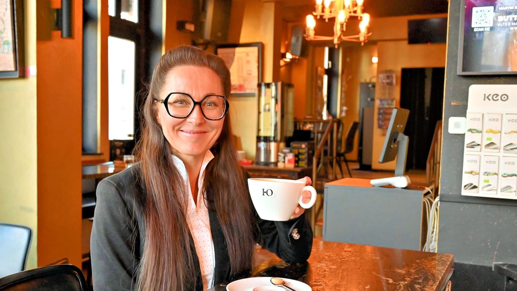 FDP-Stadträtin Kathrin Meyer-Pinger lebt in Stadtfeld-Ost. Das „Amsterdam“ gehört dort zu ihren Lieblingsorten.