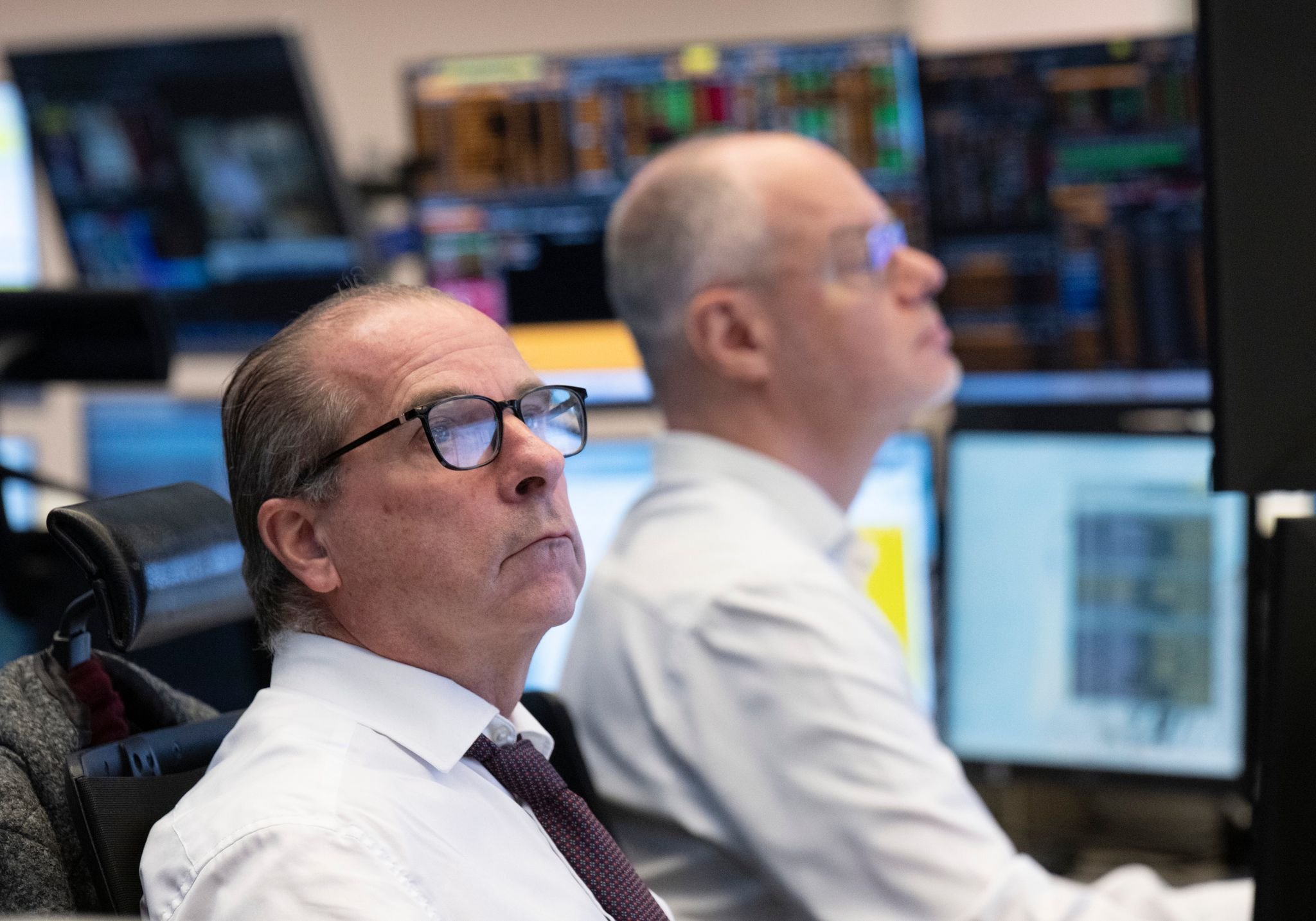 Rally am Aktienmarkt: Dax mit Rekordhoch: Konjunkturhoffnungen und Rüstungsaktien