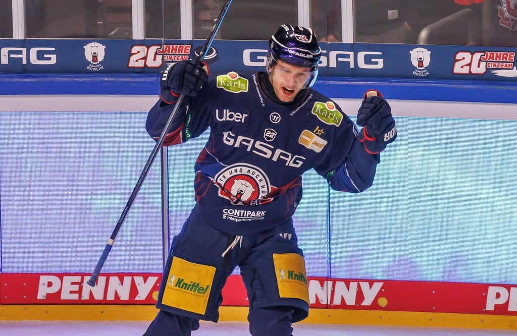 Angreifer Lean Bergmann erzielte das 2:1 der Eisbären Berlin beim Auswärtssieg in München. (Archivbild)