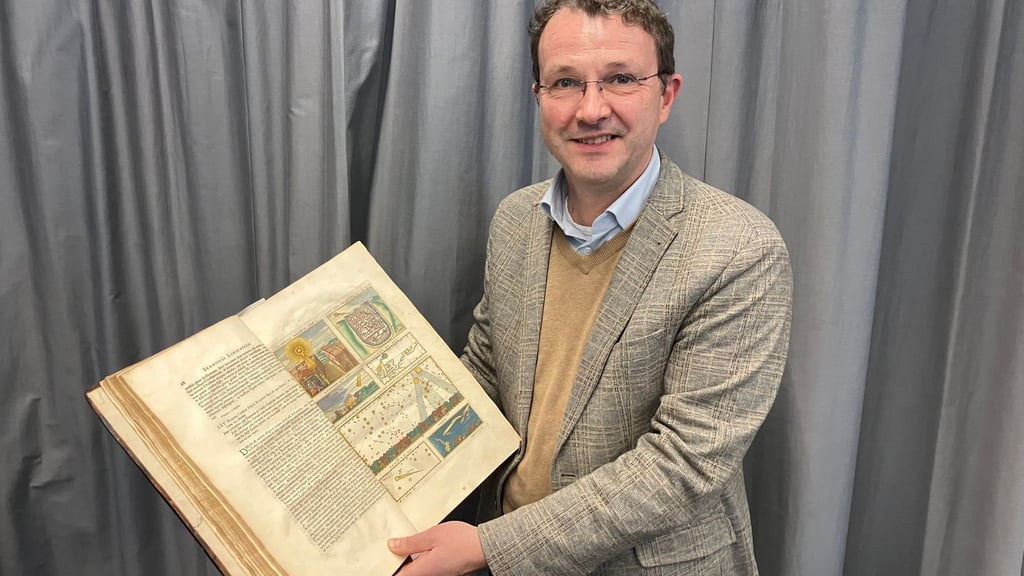 Die Sozinianer-Bewegung habe mit ihren Ideen und Schriften die Aufklärung in Europa mit vorbereitet, sagt der Leiter der Emder Johannes a Lasco Bibliothek, Kęstutis Daugirdas.