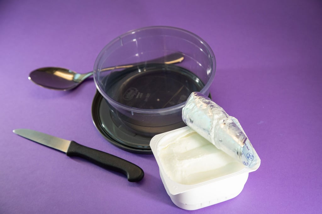 Kommt der Quark dank eines Messers leichter aus der Packung?