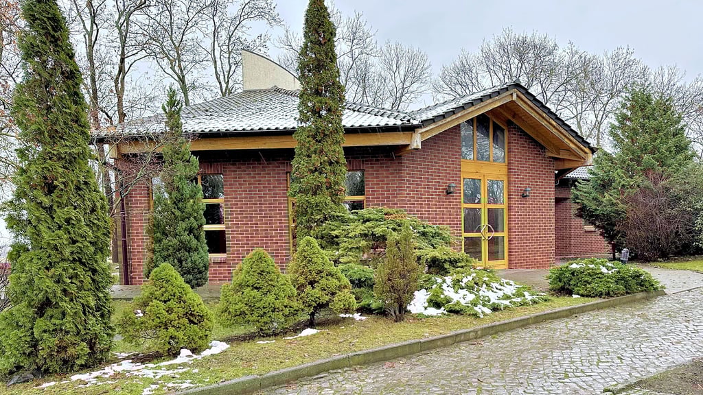 Die Nutzung der  Trauerhallen in der Stadt Hecklingen  ist  teurer geworden. Die Kapelle in Hecklingen  kostet künftig 256 Euro.