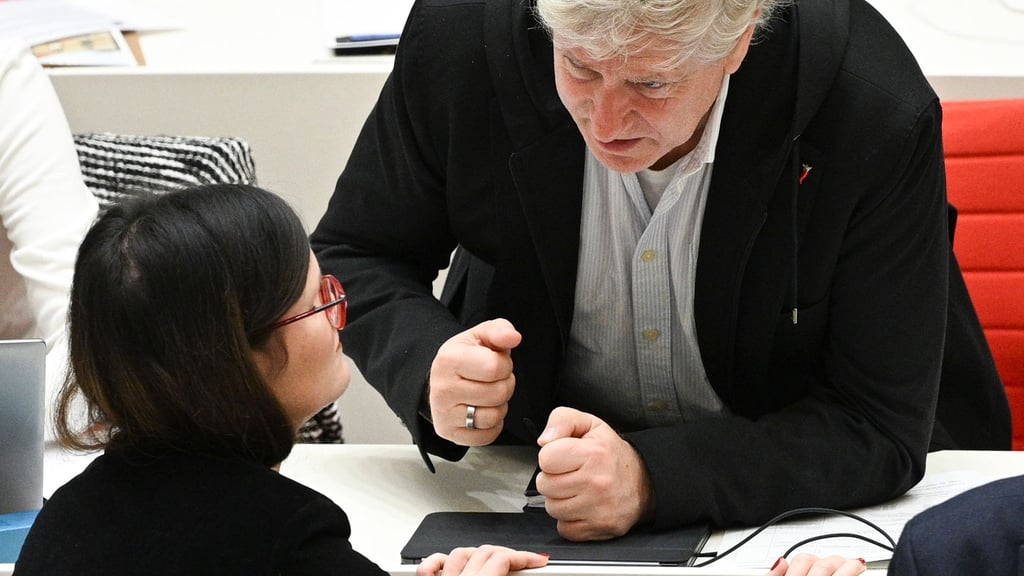 Die zwei Brandenburger Landtagsabgeordneten Jouleen Gruhn und André von Ossowski haben nach ihrem Austritt aus dem BSW auch die BSW-Fraktion verlassen. (Archivbild)