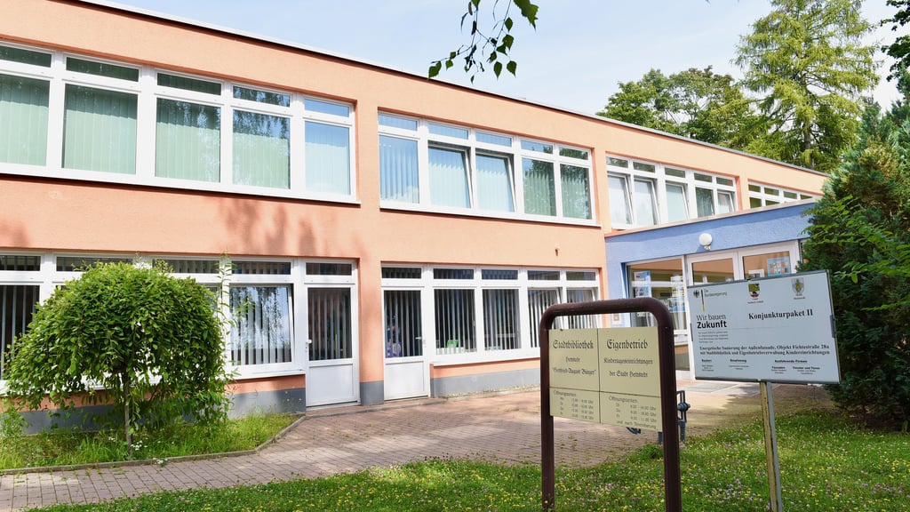 Das Gebäude der Stadtbibliothek „Gottfried-August Bürger“ in der Hettstedter Fichtestraße.