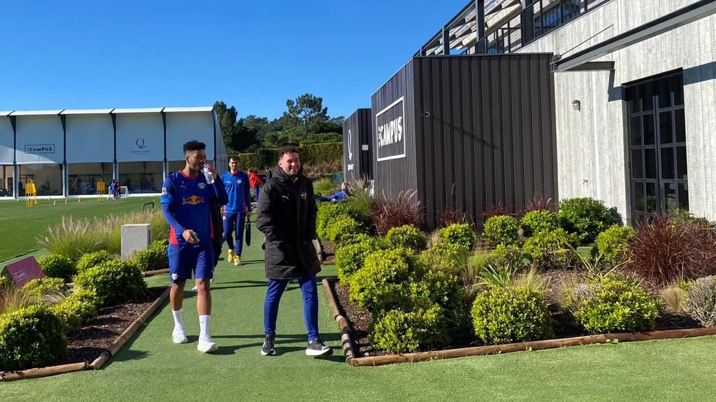 Benjamin Henrichs auf dem Weg zum Mediengespräch