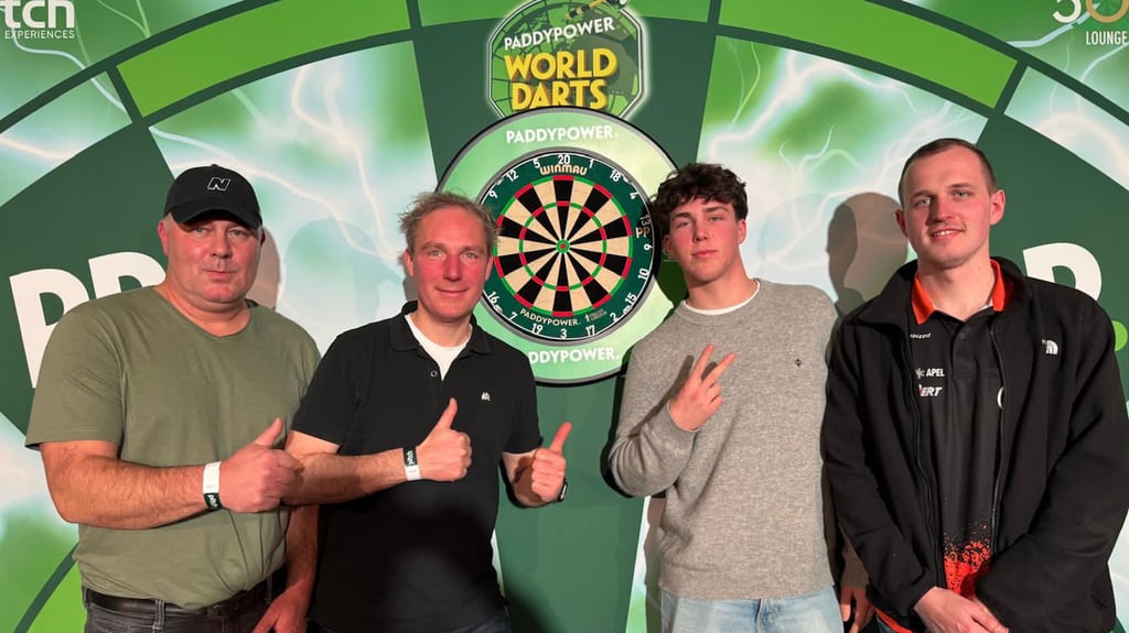 Mit seinem Onkel, Vater und Cousin machte sich Luca Schröder (rechts) am 27. Dezember auf dem Weg nach London.