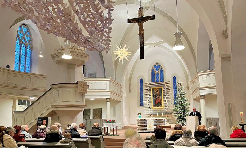 Zum Weihnachtsliedersingen war am Dreikönigstag in die Zeitzer Stadtkirche St. Michael eingeladen. 