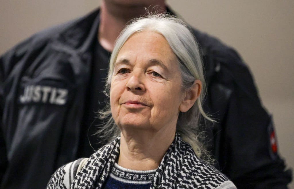 Die Staatsanwaltschaft wirft der ehemaligen RAF-Terroristin Daniela Klette und ihren mutmaßlichen Komplizen Burkhard Garweg und Ernst-Volker Staub zahlreiche Raubüberfälle vor. Vor Gericht ist nun über eine Tat in Osnabrück gesprochen worden.