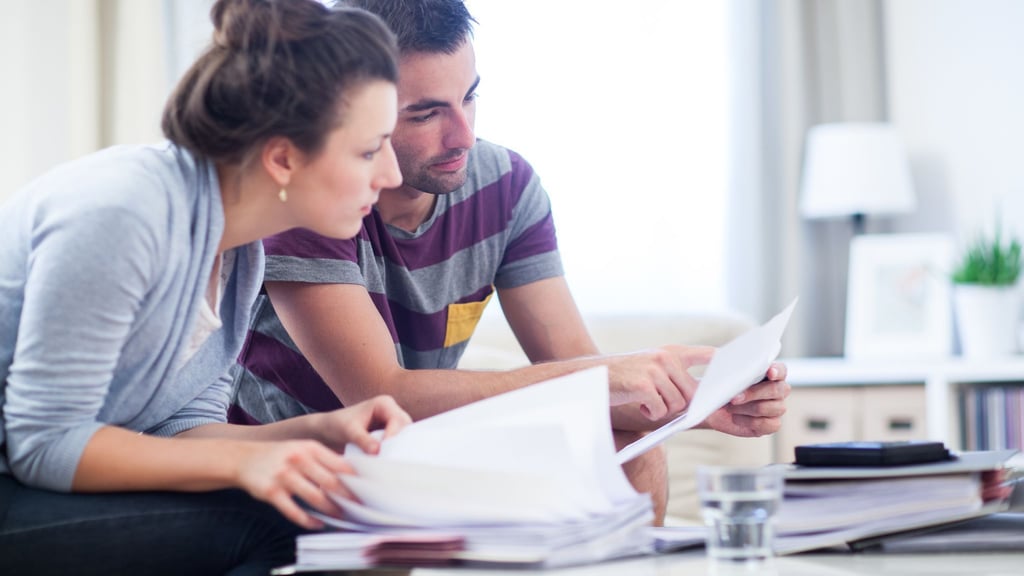 Viele Versicherungsbeiträge werden im Januar fällig: Der Jahresstart ist ein guter Zeitpunkt, um den eigenen Versicherungsschutz zu überprüfen.