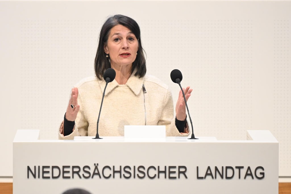 Landwirtschaftsministerin Staudte warnt vor Risiken einer gelockerten Kennzeichnungspflicht für gentechnisch veränderte Lebensmittel. (Archivbild)