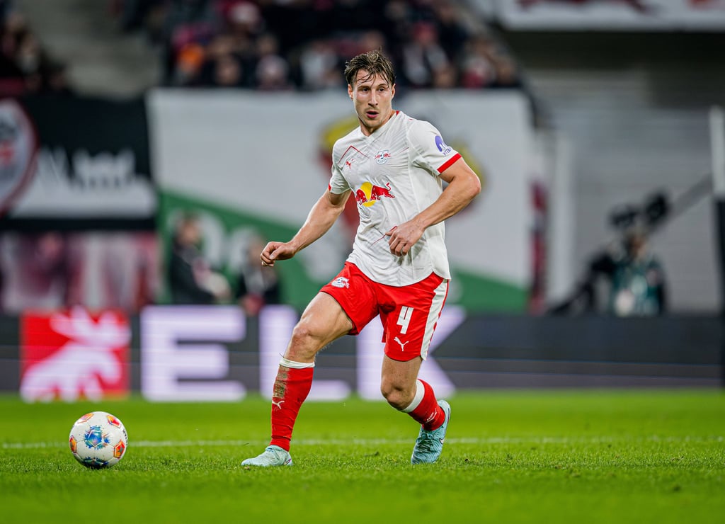 Willi Orban für RB am Ball.