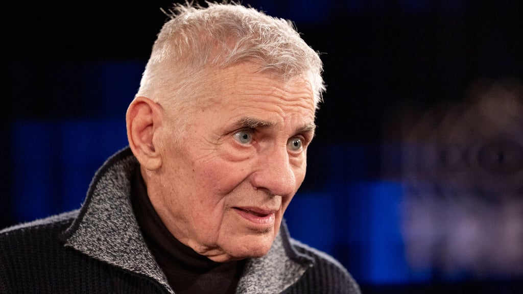 Sie arbeiten an geheimen Plänen für 2026: Nach einer schweren Zeit gibt es vorsichtige Zuversicht bei Heinz Hoenig und seiner Frau Annika Kärsten-Hoenig.