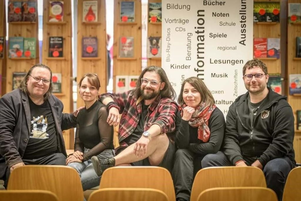 Die Magdeburger Lesebühne tritt in der Stadtbibliothek auf.