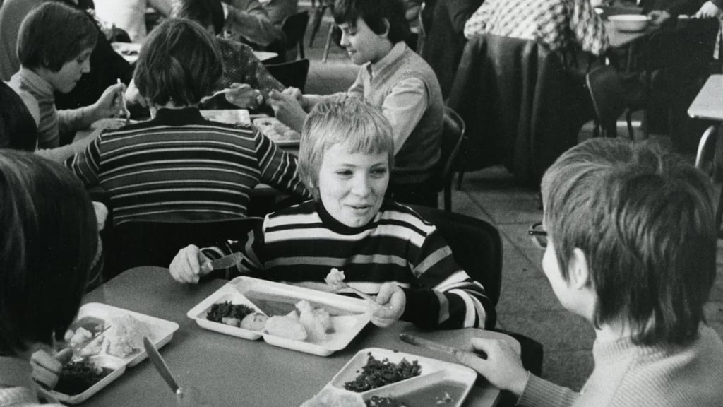 Das Mittagessen in der POS prägte Generationen von DDR-Schulkindern.