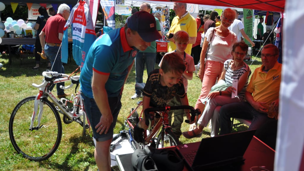Der Genthiner Radsport Club (GRC) wird in diesem Jahr 60. Jahre alt und ist ein gern gesehener Gast beim Tag der Vereine und beim Kartoffelfest, außerdem richtet er den Spee-Cup aus. 