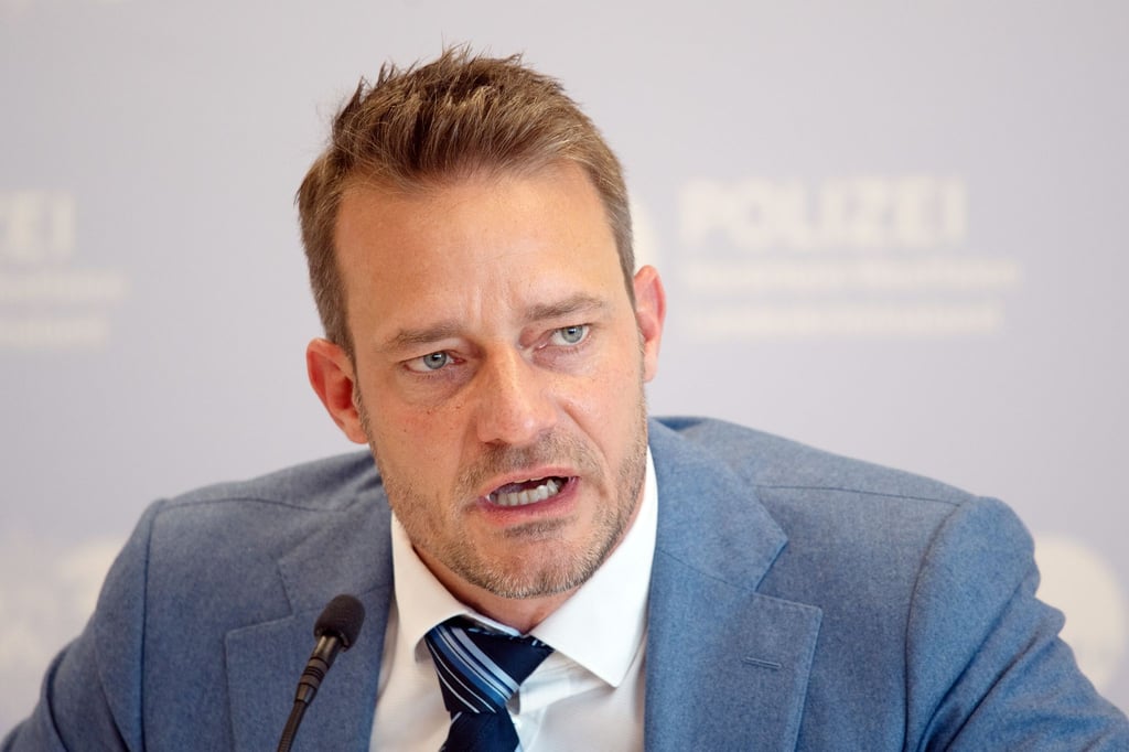 Oliver Huth, Landesvorsitzender des Bundes Deutscher Kriminalbeamter (BDK) in Nordrhein-Westfalen, fordert eine Debatte über den Sonderstatus von Schließfächern. (Archivbild)