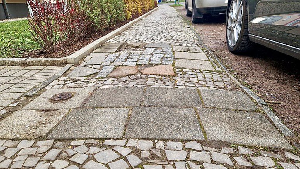 Weg an der Rudolf-Breitscheid-Straße soll erneuert werden. 