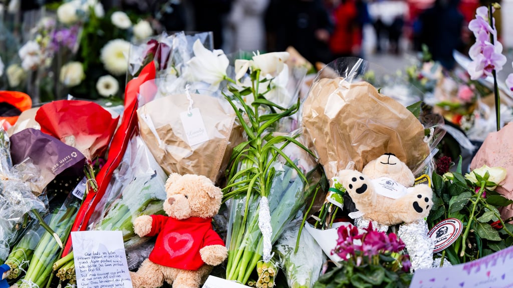 An der Unglücksstelle in Crans Montana: Trauer und Anteilnahme sind groß.