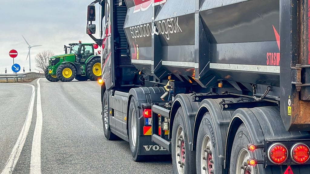 Bauernprotest an der A9 im Jahr 2024. Kommt nun wieder Ähnliches auf die Region zu? 