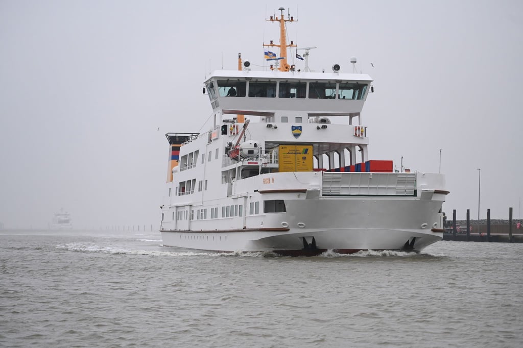 Die Reederei Norden-Frisia hat einzelne Fährabfahrten für Freitag wegen Niedrigwasser abgesagt. (Archivbild)