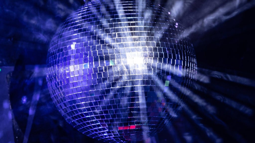 Veranstalter von „Tanzveranstaltungen“ sollen nach den Vorstellungen der Verwaltung je nach Größe der Party zahlen.