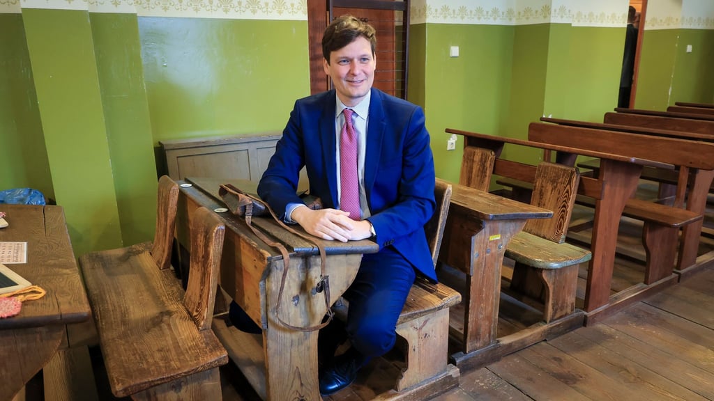 Sachsens Kultusminister Conrad Clemens will verbindliche Daten zum Entwicklungsstand von Kindern, um bei Bedarf gezielt zu fördern (Archivbild).