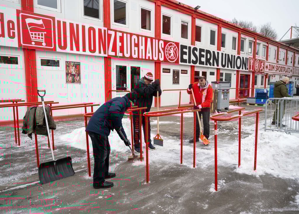 Die Union-Fans helfen mit.