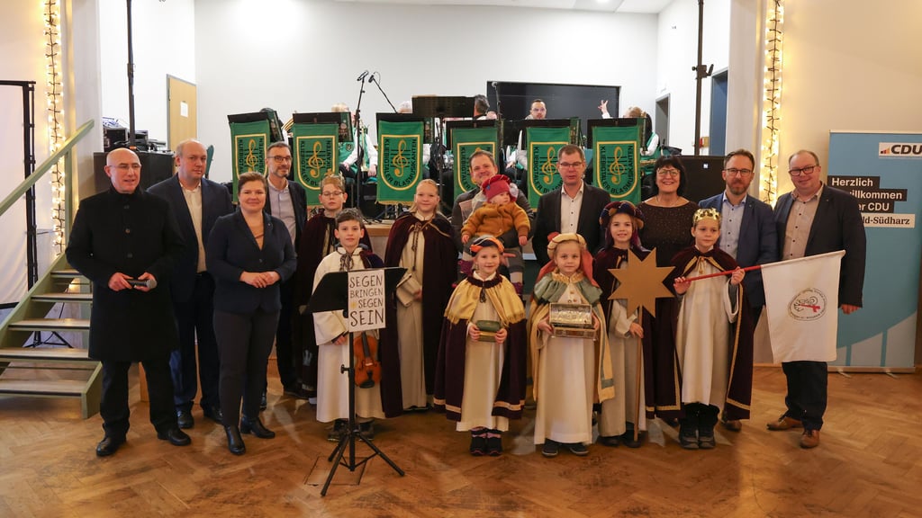 Keine Veranstaltung am Dreikönigs-Tag ohne die Sternsinger: Der Besuch der Sternsinger aus den katholischen Gemeinden im Mansfelder Grund und Ihren Begleitern bildete den Abschluss des traditionellen CDU-Termins.