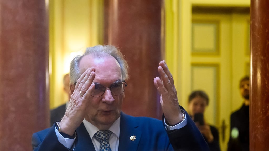 Sachsen-Anhalts Ministerpräsident Reiner Haseloff (CDU) könnte sich vorzeitig aus dem Amt zurückziehen.