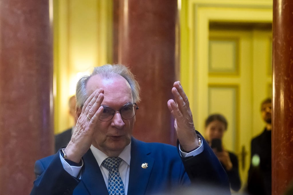 Sachsen-Anhalts Ministerpräsident Reiner Haseloff (CDU) könnte sich vorzeitig aus dem Amt zurückziehen.