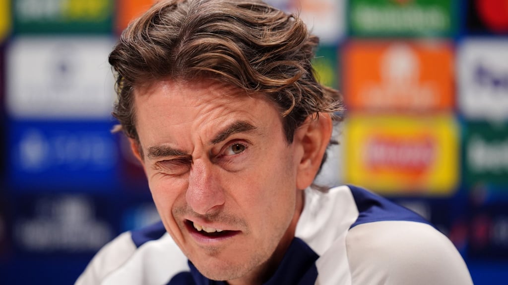 Steht nicht nur sportlich in der Kritik: Spurs-Trainer Thomas Frank (Archivbild)