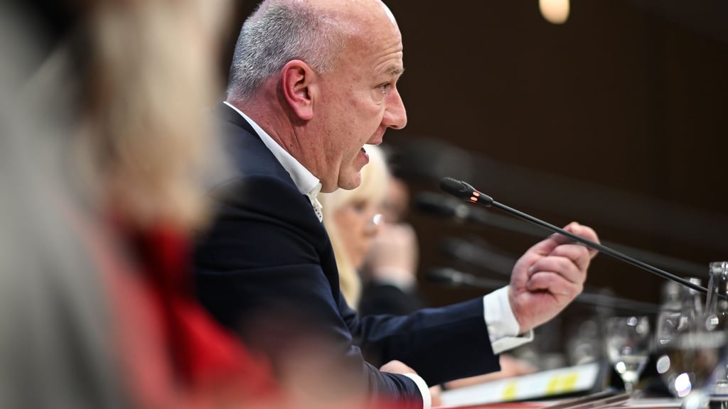 Berlins Regierender Bürgermeister Kai Wegner ist auch Mitglied der CDU-Fraktion. (Archivbild)