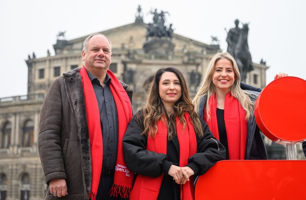 Zum Open-air-Ball vor der Semperoper werden am 6. Februar erneut rund 10.000 Fans erwartet.
