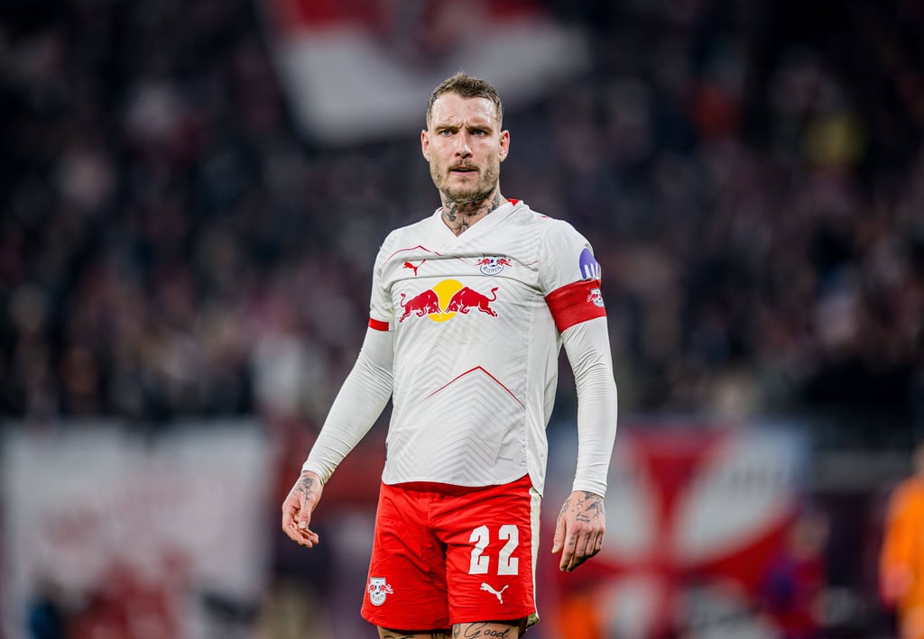 David Raum steht bei RB als Kapitän auf dem Platz.