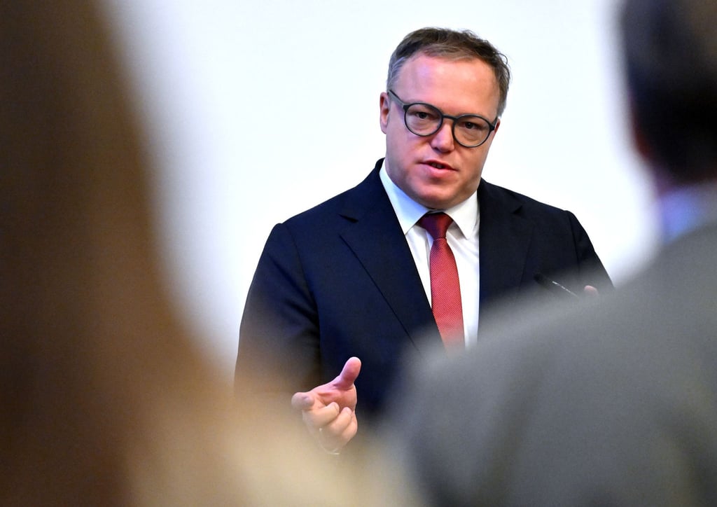 Auch Thüringens Ministerpräsident Mario Voigt (CDU) kritisiert die Entscheidung von Zalando das Logistikzentrum in Erfurt zu schließen. (Archivbild)