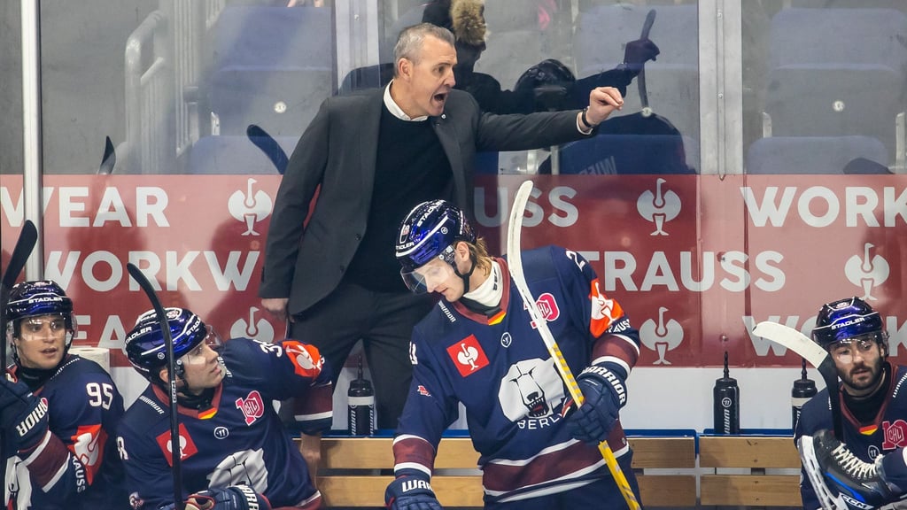 Cheftrainer Serge Aubin muss mit den Eisbären Berlin eine Niederlage in Iserlohn hinnehmen. (Archivbild)