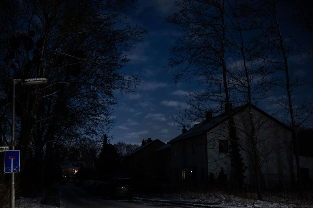 Die Straßenzüge in den betroffenen Vierteln blieben über Tage dunkel.
