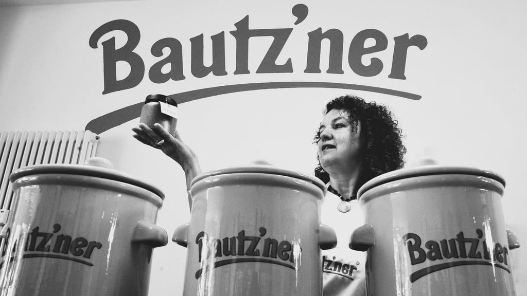 DDR-Geschichte: Traditionsunternehmen wie Bautzner aus Sachsen prägen bis heute die Supermarktregale in Ostdeutschland.