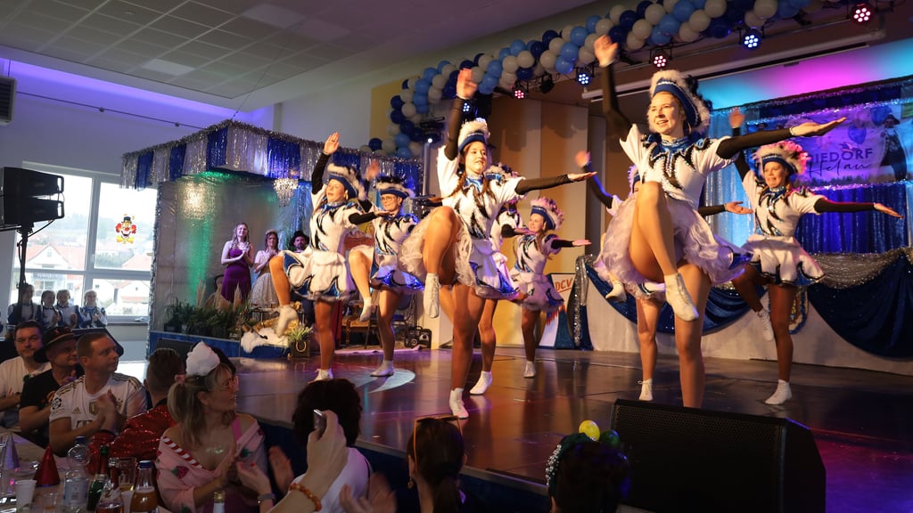 Im Karneval ist vieles möglich. Tanzen demnächst die Funkenmariechen  in Halberstadt?