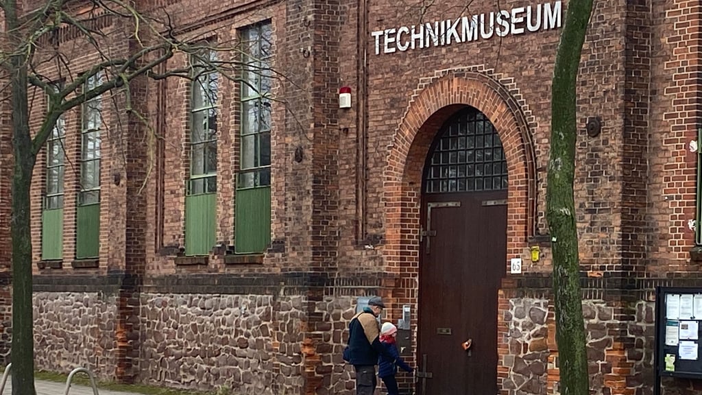 Das Technikmuseum muss für mehrere Tage wegen der Schneemassen schließen. 