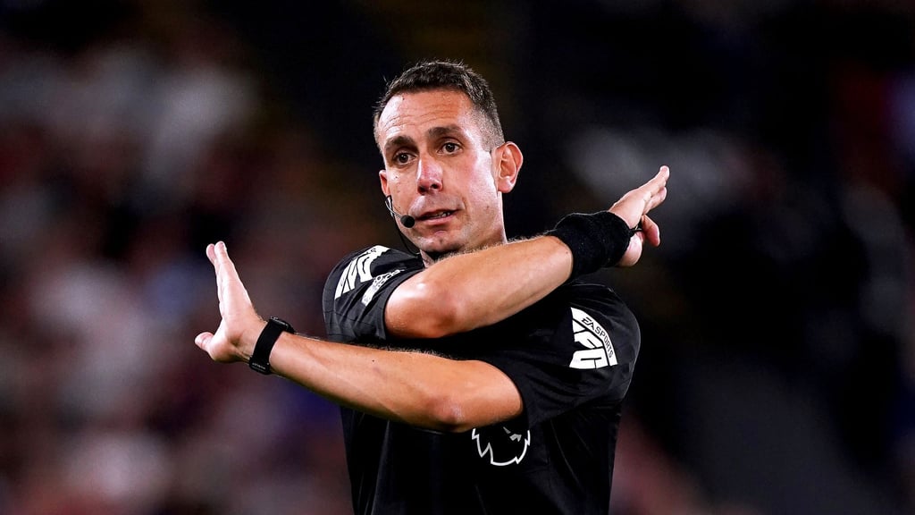 Der frühere Premier-League-Schiedsrichter Coote wurde zu einer Bewährungsstrafe verurteilt. (Archivfoto)