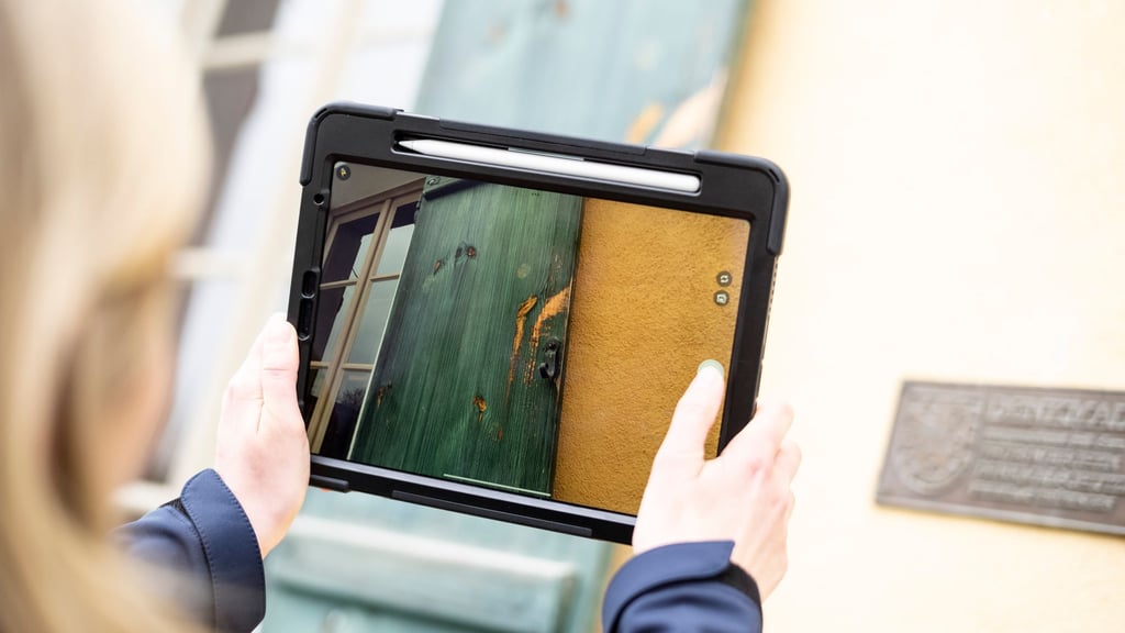 Eine sorgfältige Dokumentation der Schäden und Reparaturen ist für den steuerlichen Abzug unerlässlich: Rechnungen, Fotos und Zahlungsbelege sichern den Nachweis.