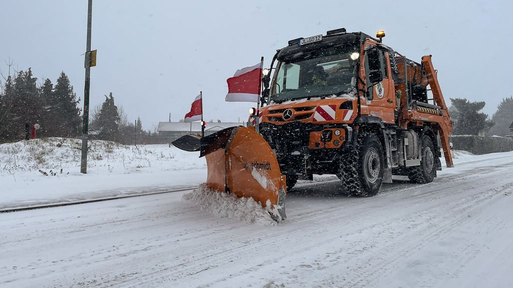 Schwerpunkt der Räumungsarbeiten in Gommern ist unter anderem die Vehlitzer Chaussee.