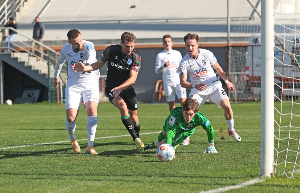 Der 1. FC Magdeburg hat im türkischen Side gegen den SSV Ulm 1846 getestet. Endstand nach 120 Spielminuten war 4:2 für den FCM, hier erzielt Alexander Nollenberger das Tor zum 1:0.