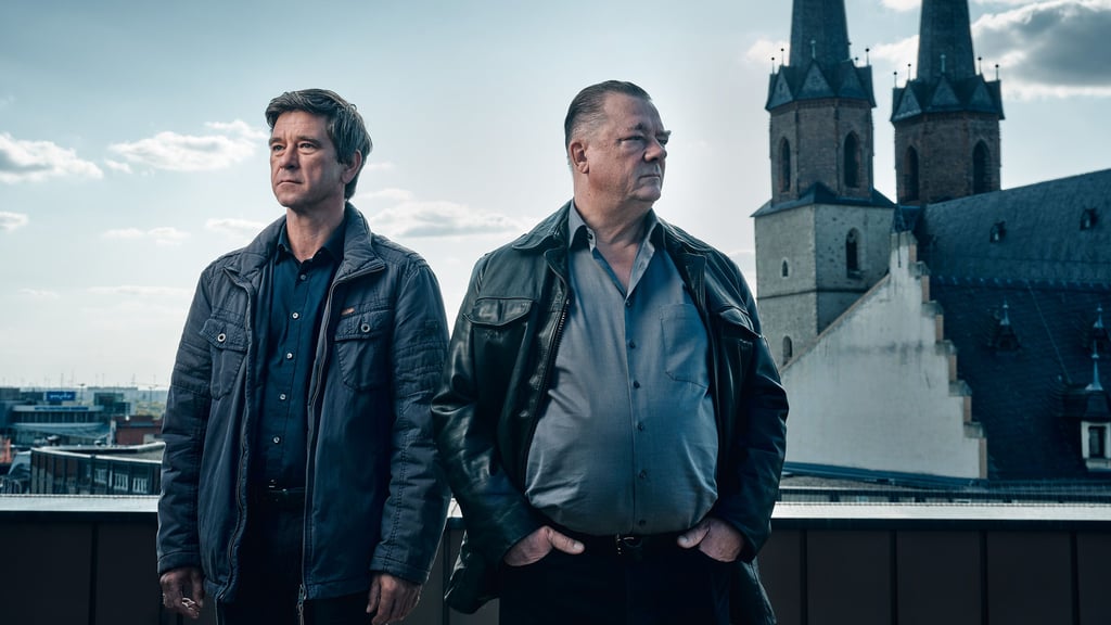 Verabschieden sich als Kommissare mit dem Polizeiruf 110 aus Halle: Peter Schneider (links) und Peter Kurth.