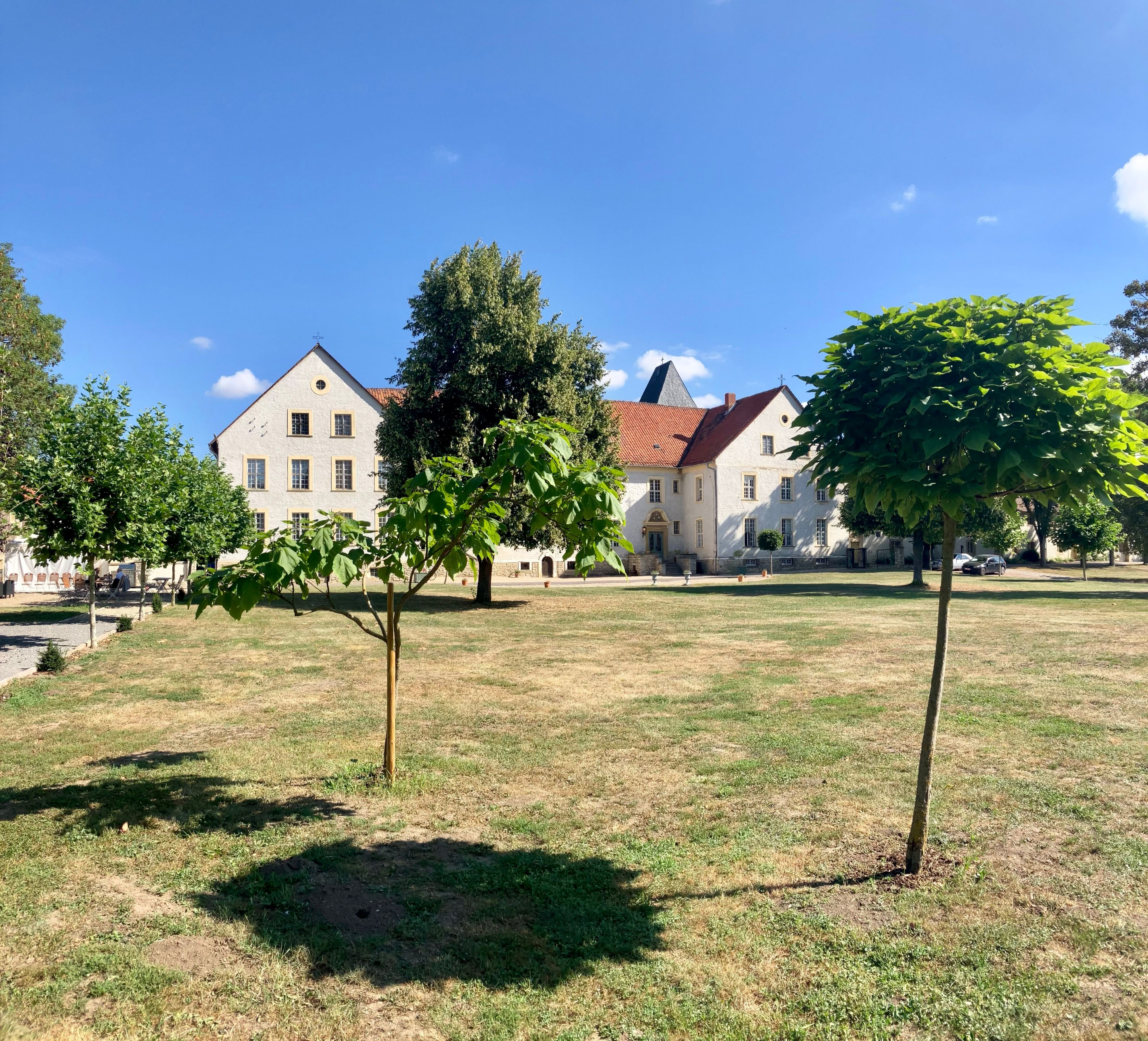 Verband zieht in den Vorharz: Grüne Energie, ländlicher Raum, Eigentumsschutz: Das steckt hinter einem Umzug nach Hedersleben