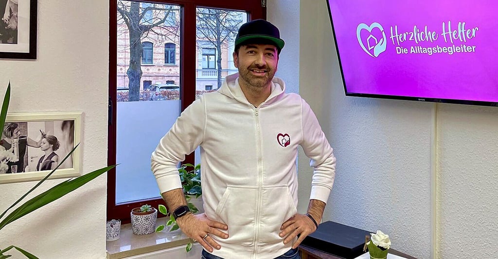 David Pöge gründete 2023 die „Herzlichen Helfer“ und hat mit Alltagsbegleitung eine Marktlücke in Weißenfels entdeckt.