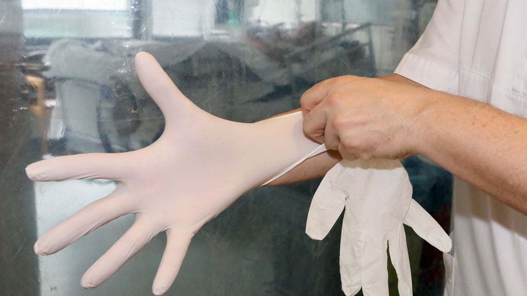 Betriebe, die Pflege-Azubis in Nicht-EU-Staaten anwerben und in Thüringen ausbilden, können vom Land mit einem Zuschuss je Ausbildungsplatz unterstützt werden.(Symbolbild)